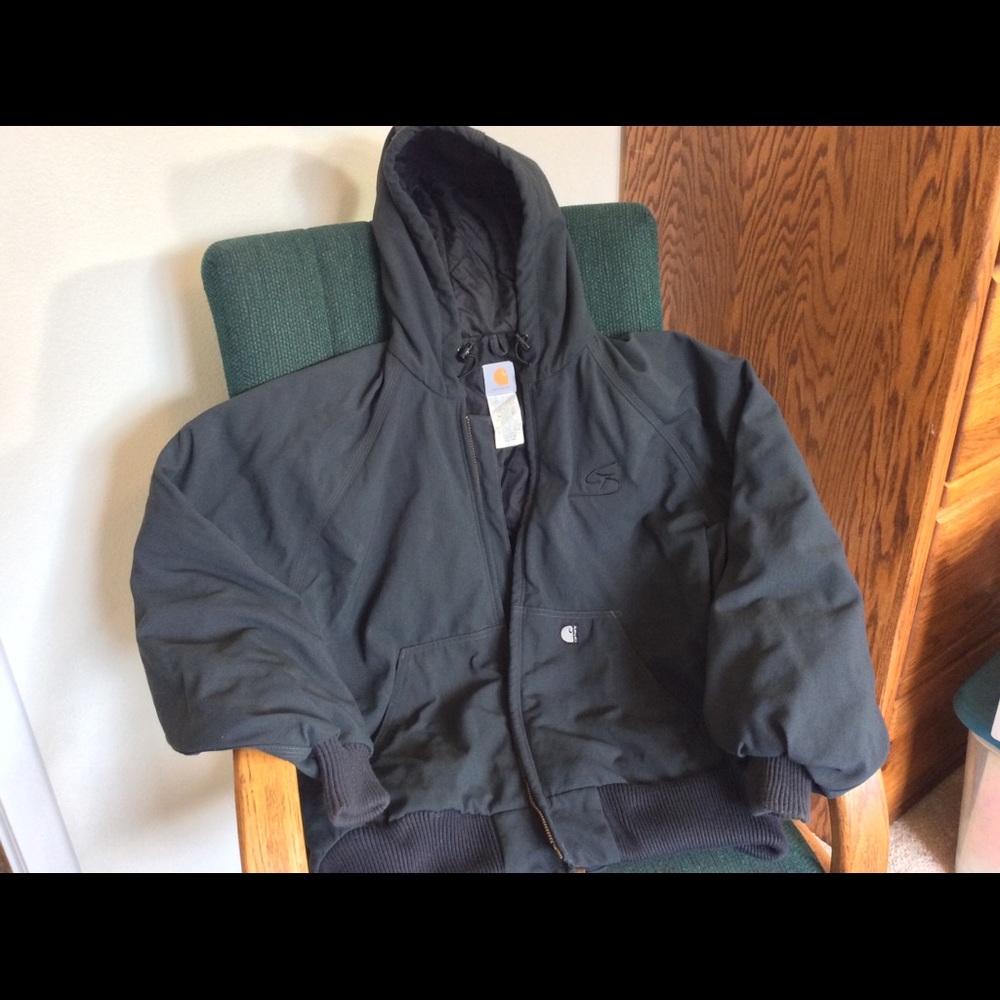 Men’s Black Carhartt quilt lined Jacket, Size Xl
